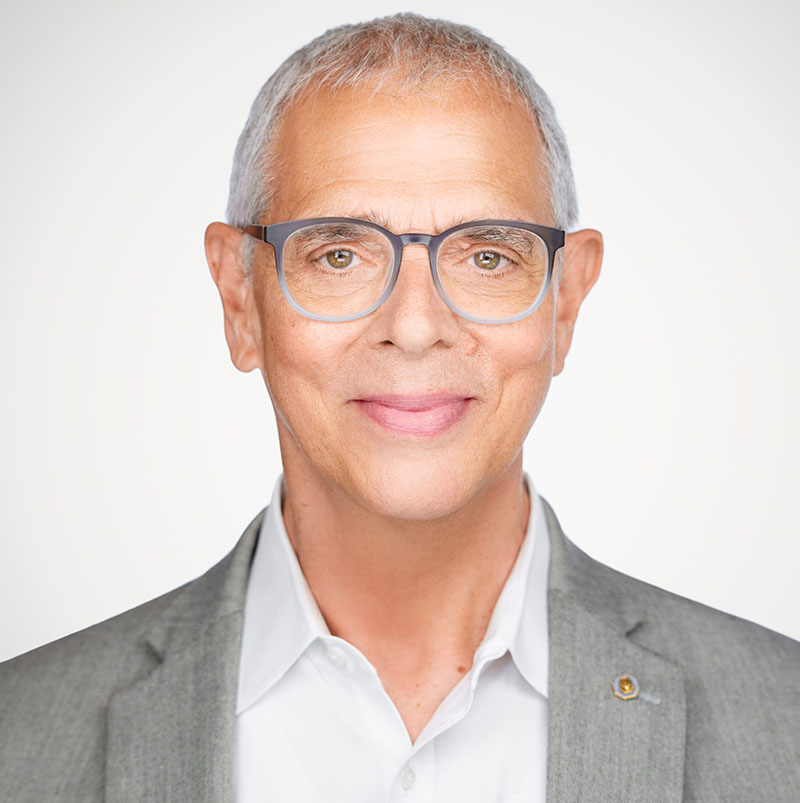 Carl Elefante