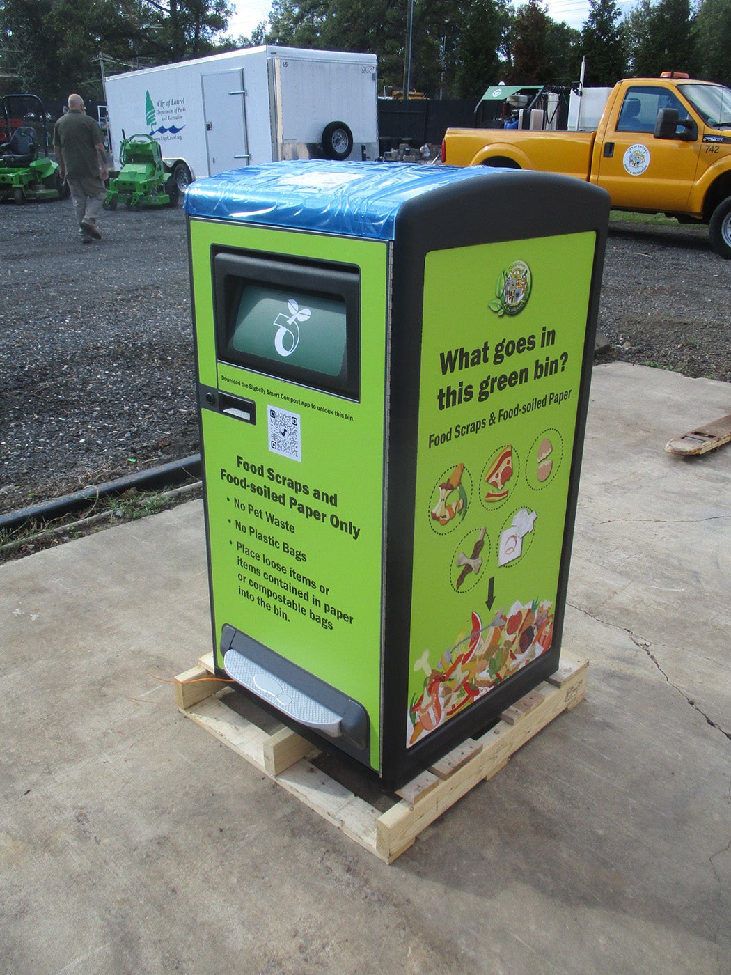 A green compostable bin 