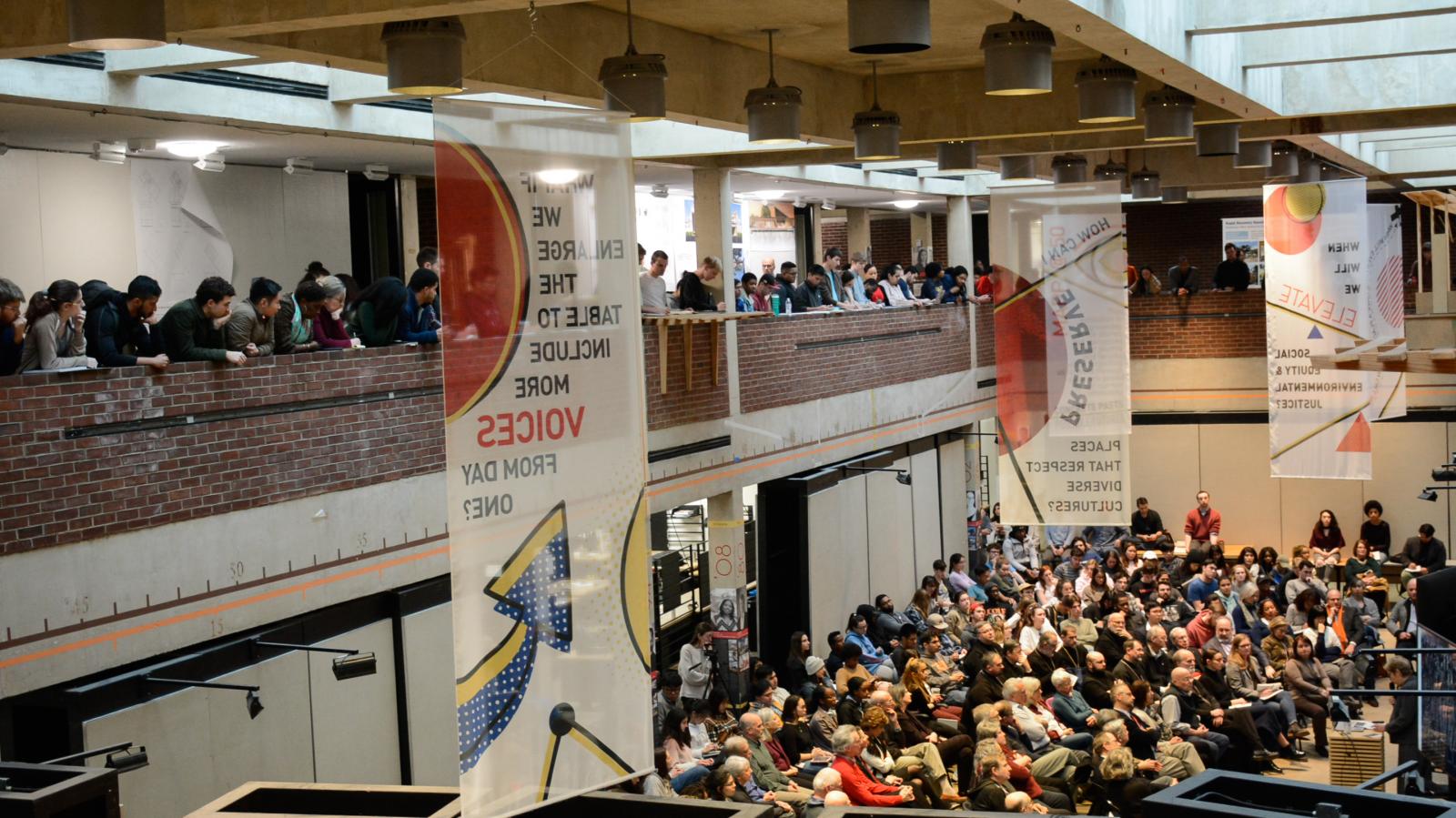 Full mezzanine for a lecture