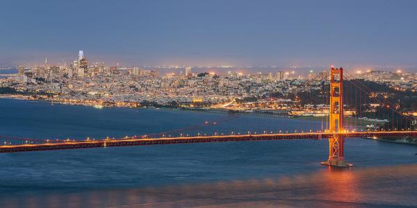 Golden Gate Bridge in San Francisco at dusk. 