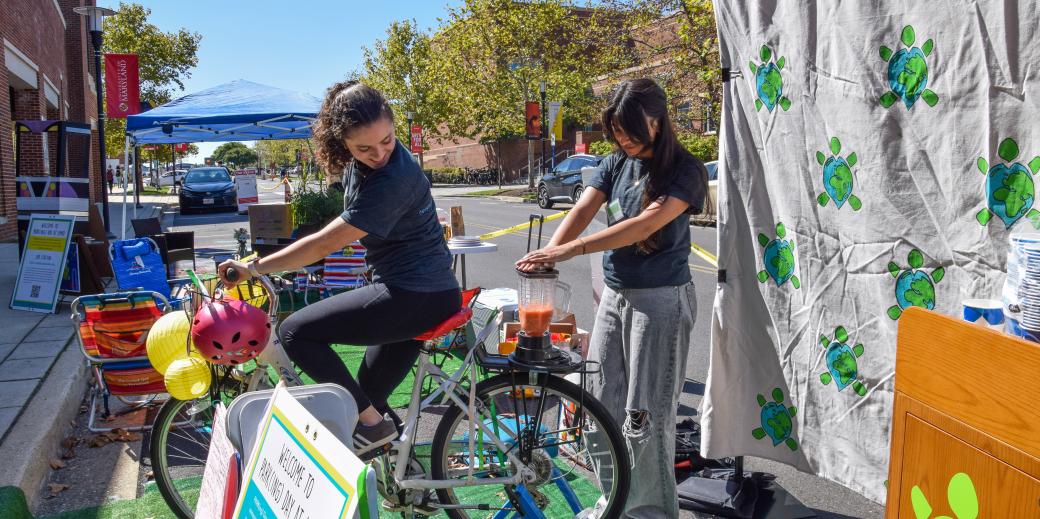A smoothie being made on a bicycle 