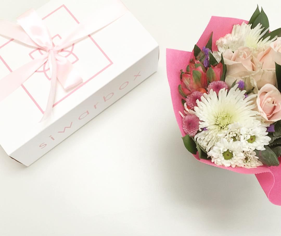 Siwar Box is a subscription box company, with proceeds helping women on a global scale