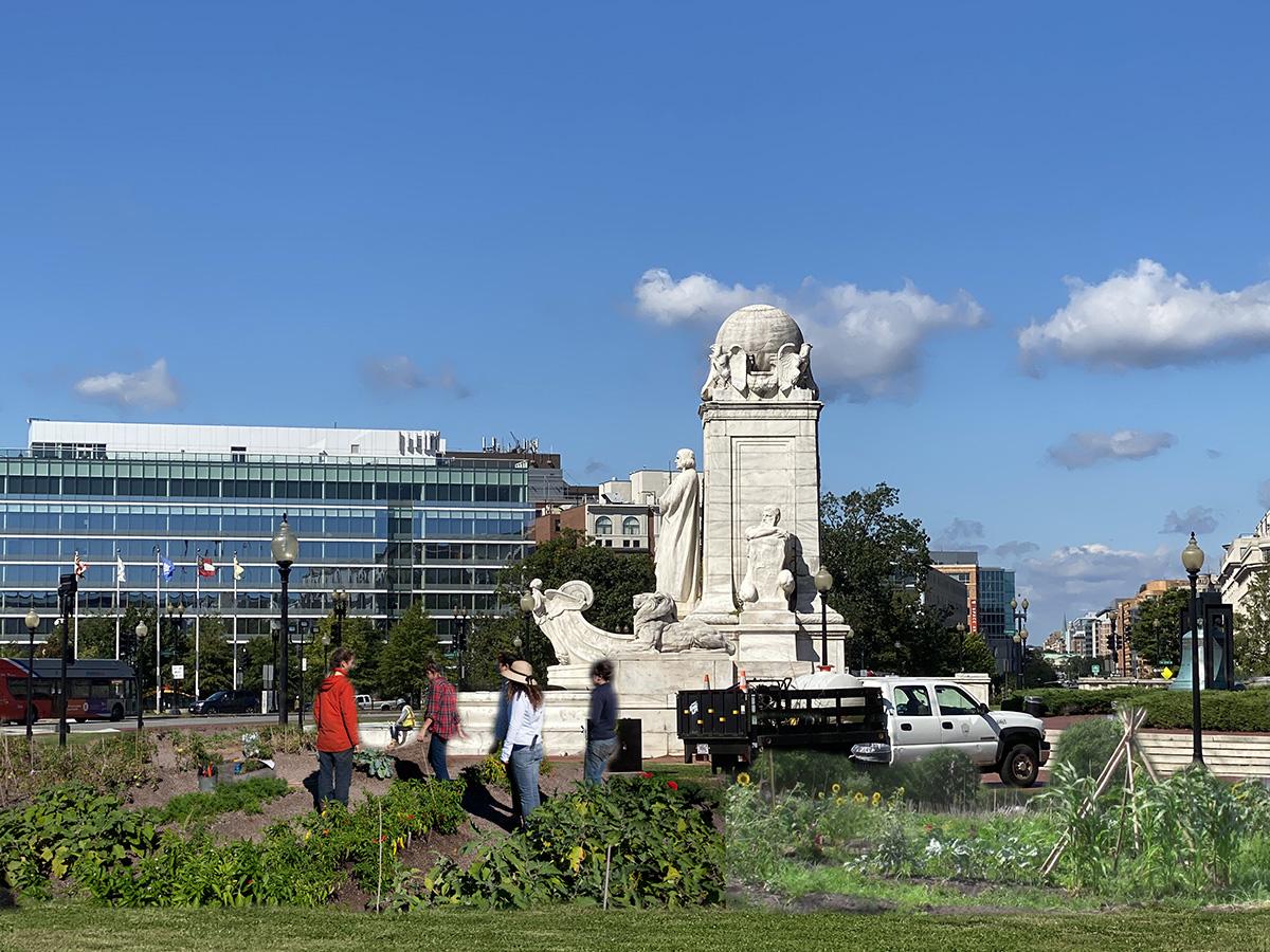 Columbus garden statue